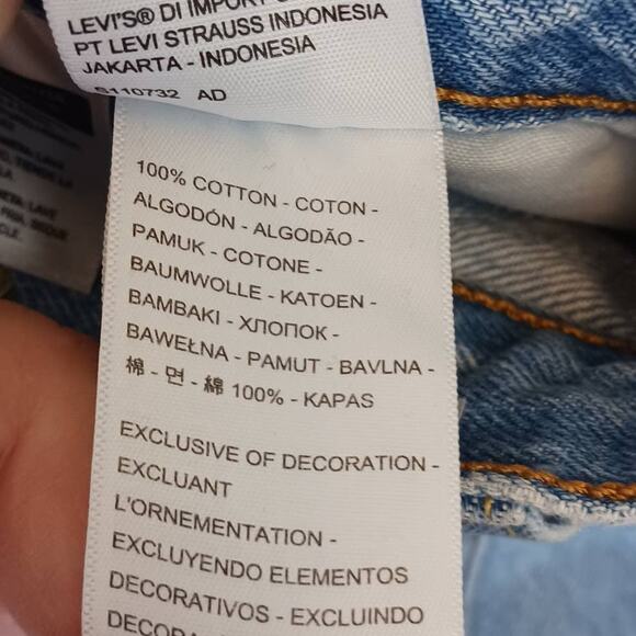 Levi's 501 W31 High-Rise Denim Shorts Distressed 56327-0193 S110793 - Picture 7 of 7